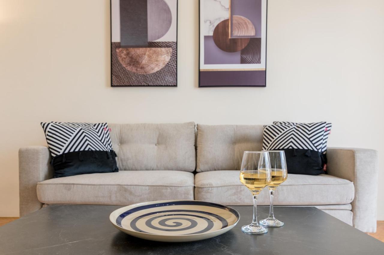 Phaedrus Living: City Center Flat Michalakopoulou Athena Bagian luar foto