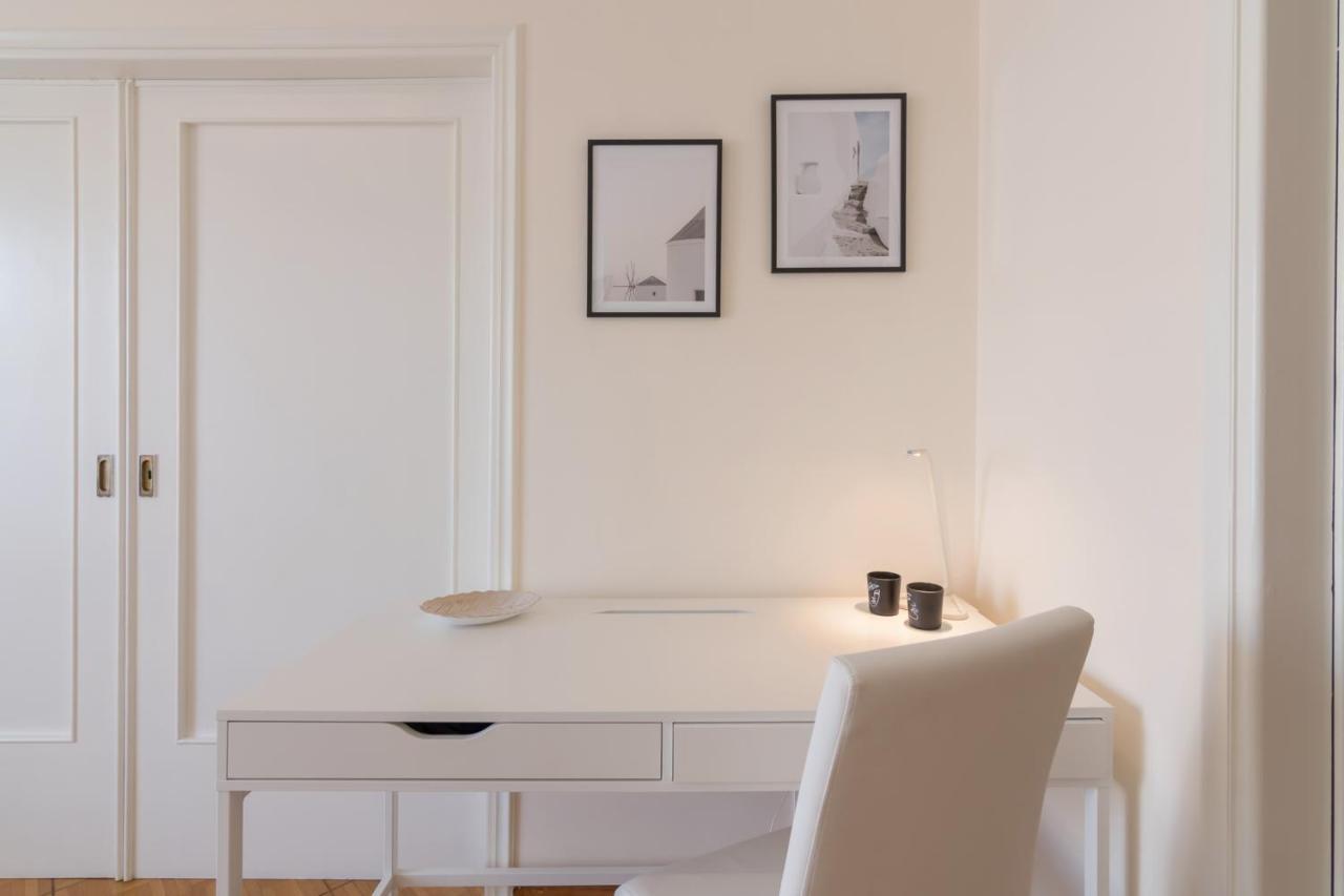 Phaedrus Living: City Center Flat Michalakopoulou Athena Bagian luar foto