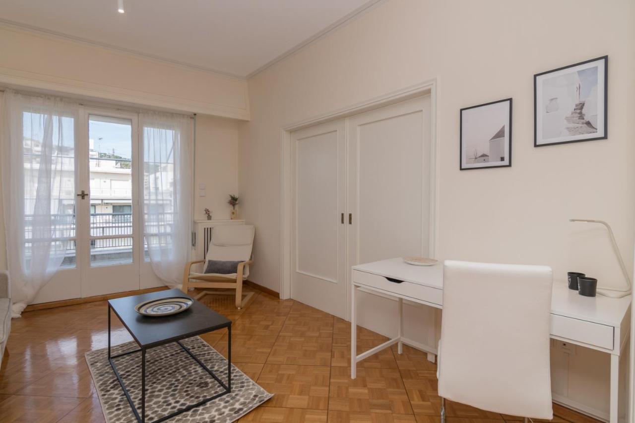 Phaedrus Living: City Center Flat Michalakopoulou Athena Bagian luar foto