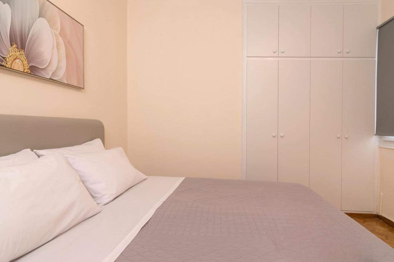 Phaedrus Living: City Center Flat Michalakopoulou Athena Bagian luar foto